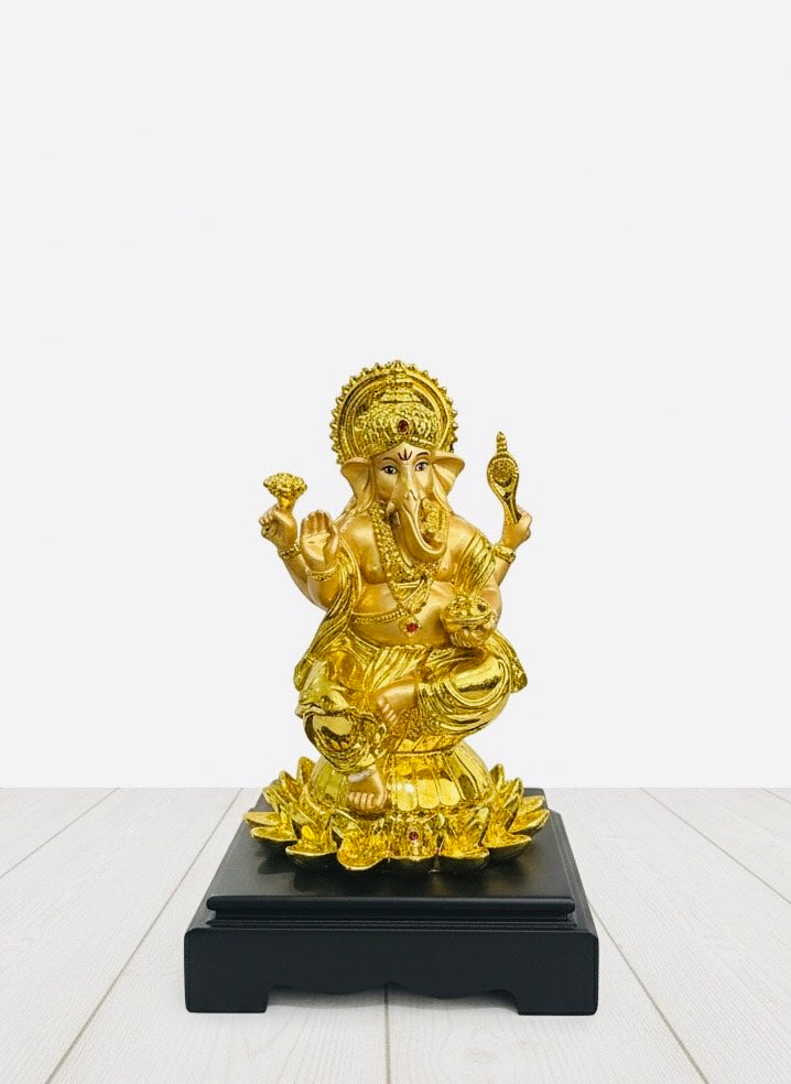 GANESHA GOLDEN STATUE